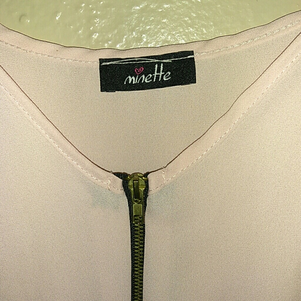 Pink top - Picture 2 of 3
